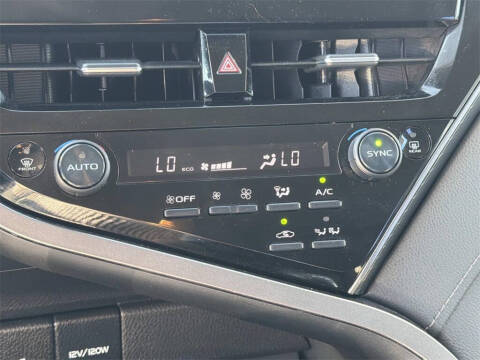 2021 Toyota Camry Hybrid LE