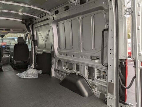 2024 Ford Transit 250
