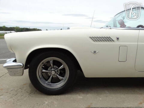 1956 Ford Thunderbird