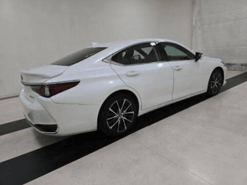 2024 Lexus ES 300h