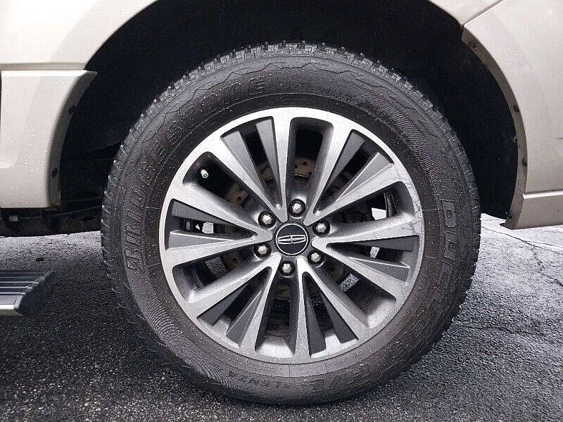 2017 Lincoln Navigator L Select