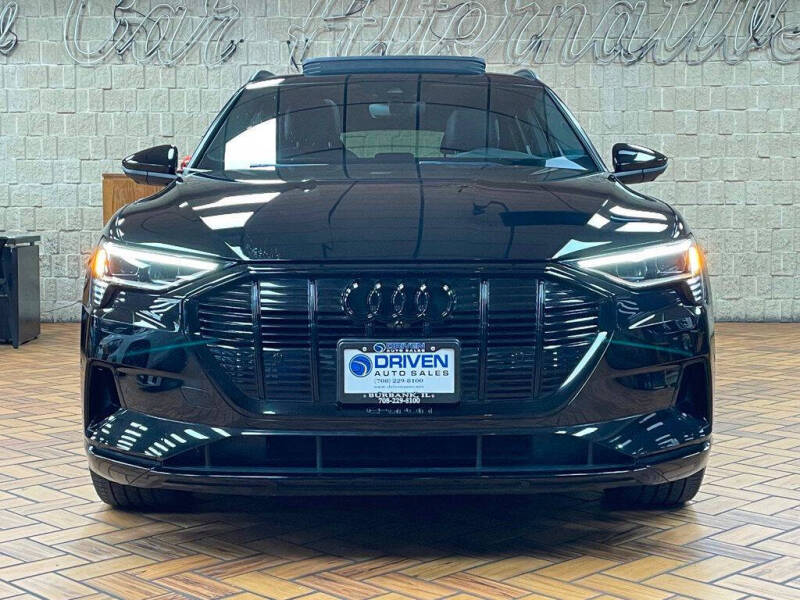 2022 Audi e-tron quattro Premium Plus