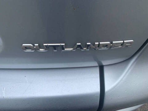 2011 Mitsubishi Outlander SE