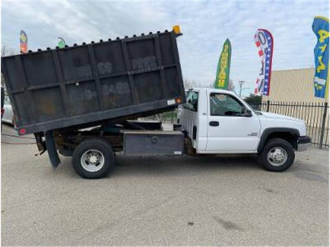 2004 Chevrolet Silverado 3500 for sale at KARS R US in Modesto CA