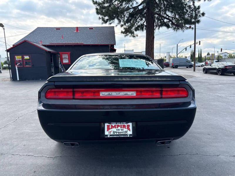 2013 Dodge Challenger SXT