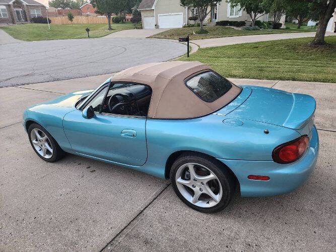 2002 Mazda MX-5 Miata LS
