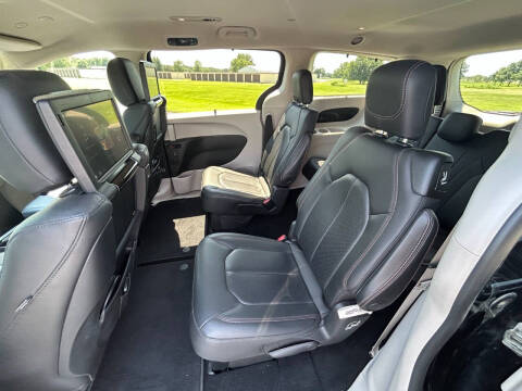 2020 Chrysler Pacifica Touring L Plus
