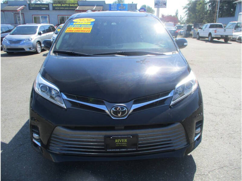 2020 Toyota Sienna Limited Premium 7-Passenger