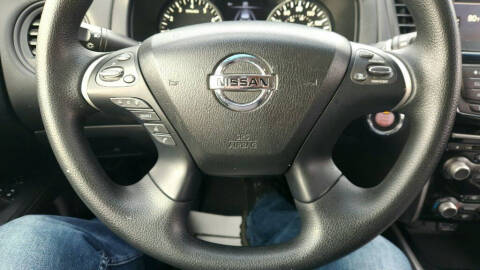 2019 Nissan Pathfinder S