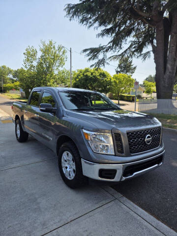 2019 Nissan Titan SV