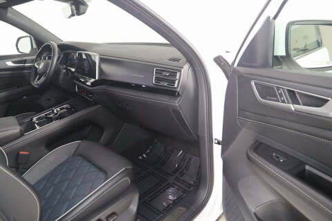 2024 Volkswagen Atlas Cross Sport SEL Premium R-Line 4Motion