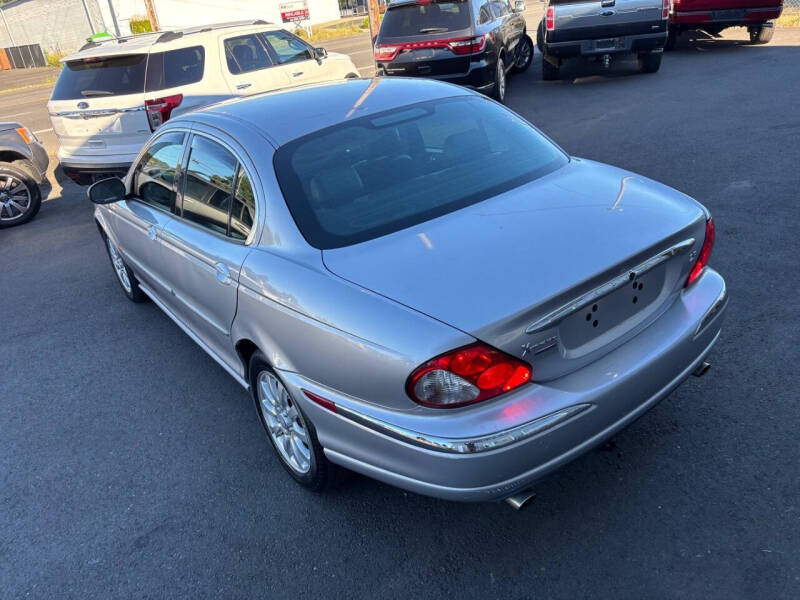 2003 Jaguar X-Type 2.5
