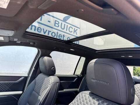 2024 GMC Acadia Denali