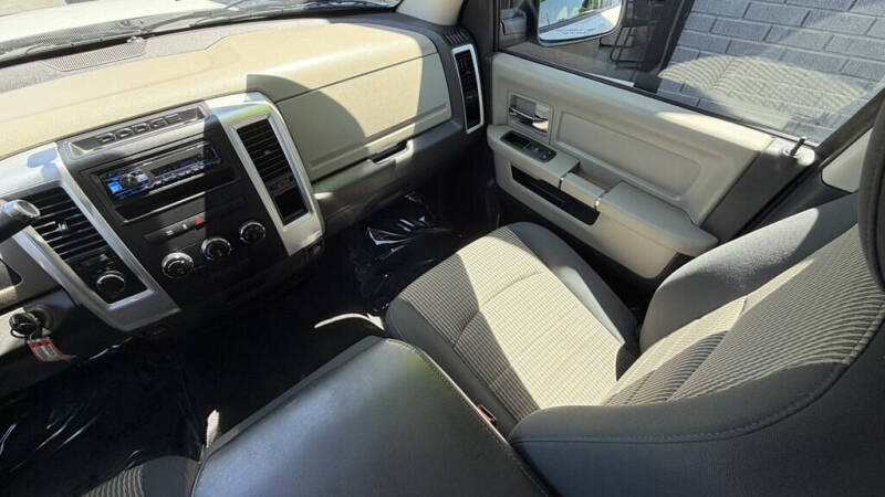 2012 RAM 1500 SLT