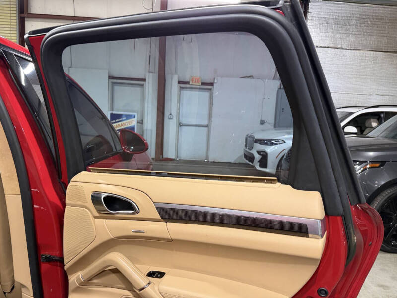 2017 Porsche Cayenne GTS