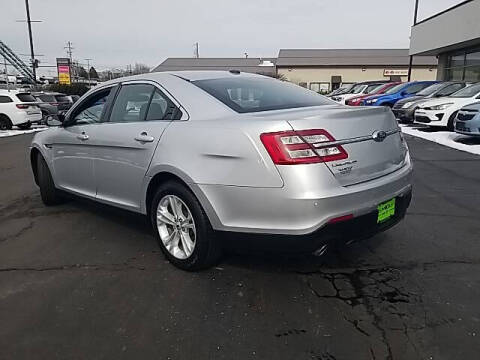 2018 Ford Taurus SEL