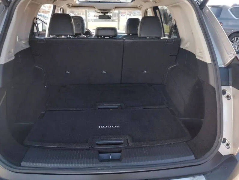 2022 Nissan Rogue SL