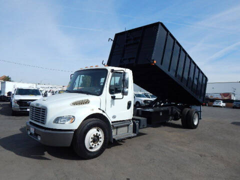 2015 Freightliner M2 106