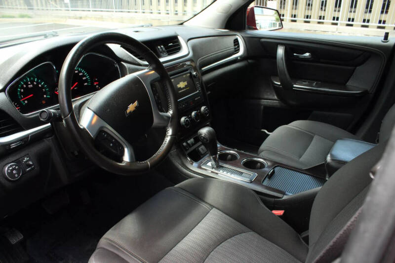 2017 Chevrolet Traverse LT