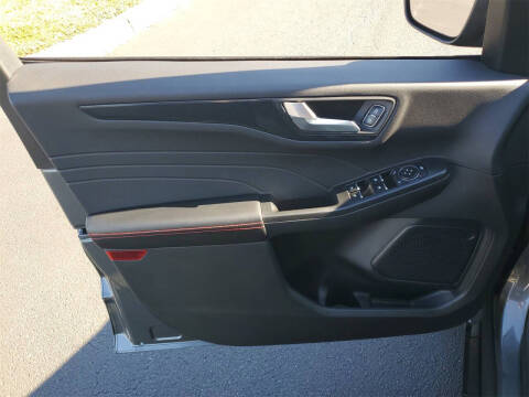 2024 Ford Escape Hybrid ST-Line