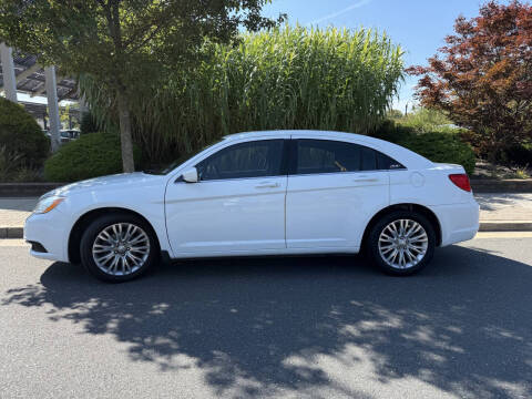 2013 Chrysler 200 LX