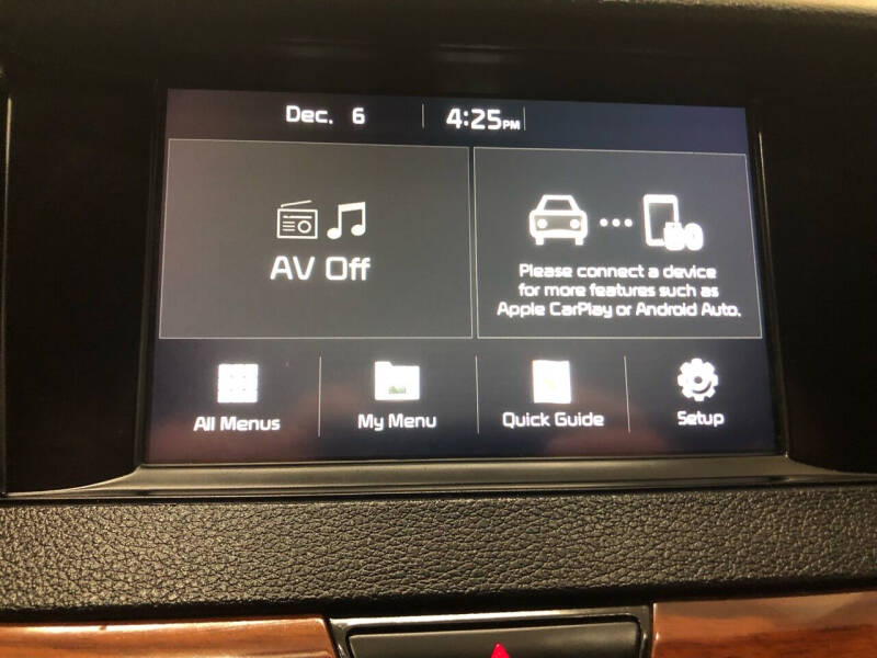 2017 Kia Cadenza Premium