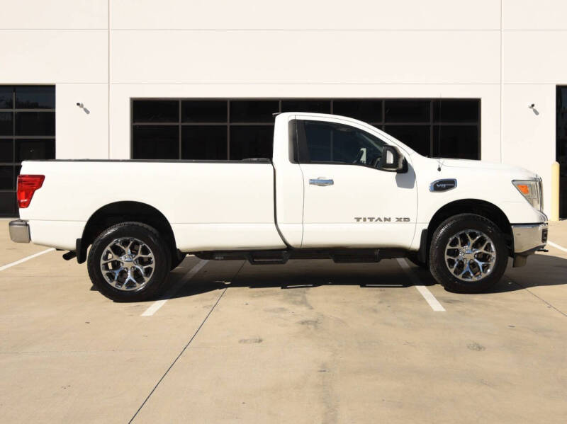 2017 Nissan Titan XD SV - Photo 10
