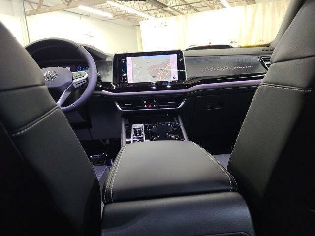 2026 Volkswagen Atlas Cross Sport SEL R-Line Black 4Motion