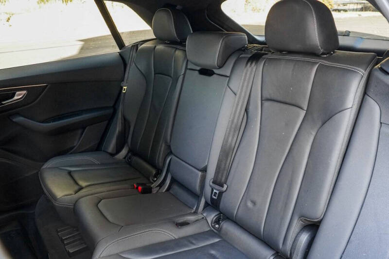 2021 Audi Q8 quattro Premium 55 TFSI