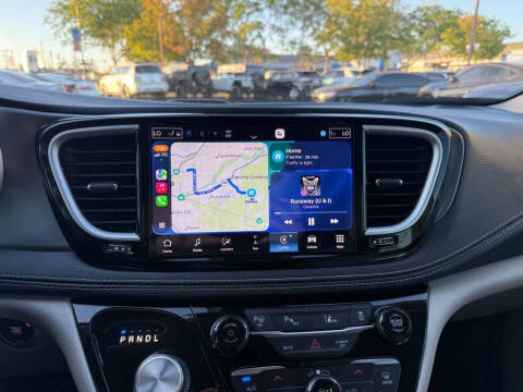 2021 Chrysler Pacifica Hybrid Touring L