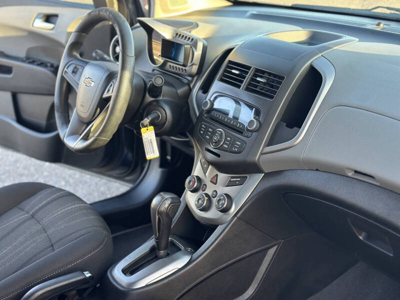 2013 Chevrolet Sonic LT Auto