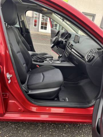 2016 Mazda MAZDA3 i Touring