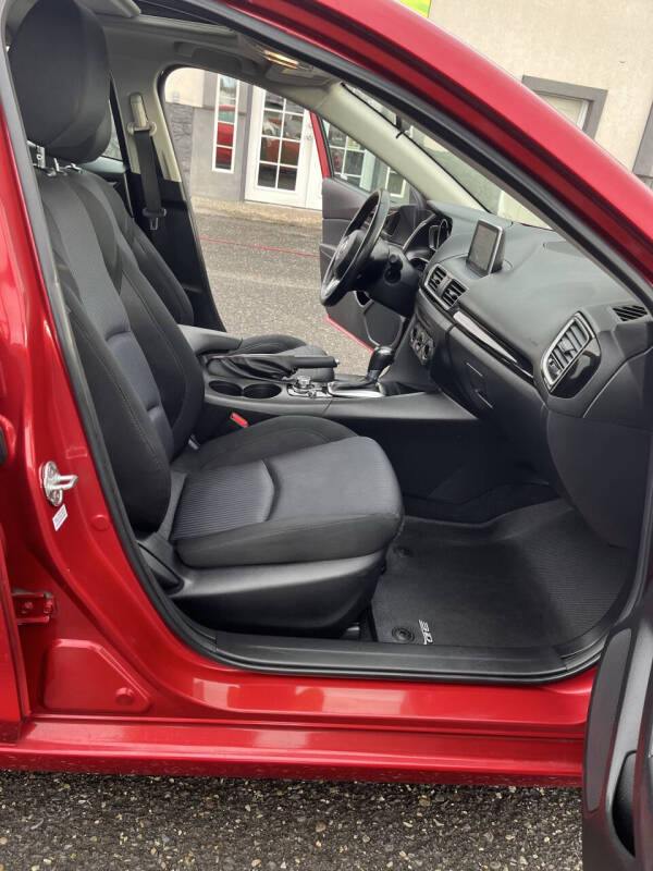 2016 Mazda MAZDA3 i Touring