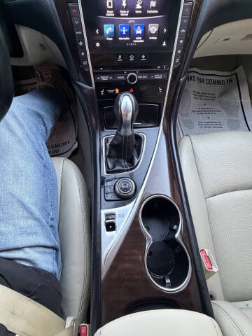 2015 Infiniti Q50 Premium