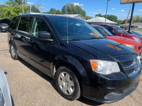 2013 Dodge Grand Caravan for sale at MEDINA WHOLESALE LLC in Wadsworth OH