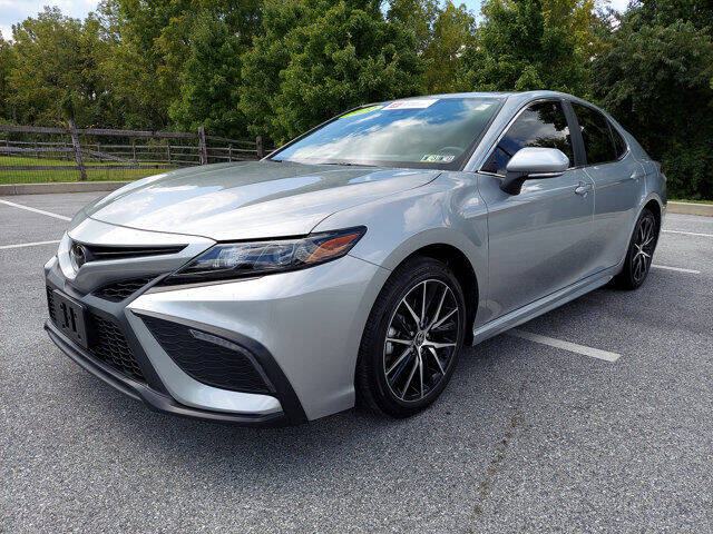 2022 Toyota Camry SE