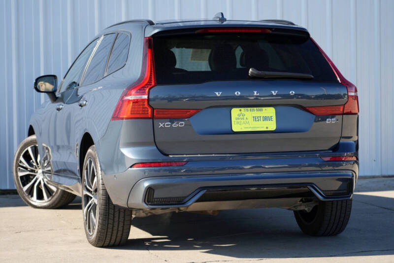 2024 Volvo XC60 B5 Plus Dark Theme