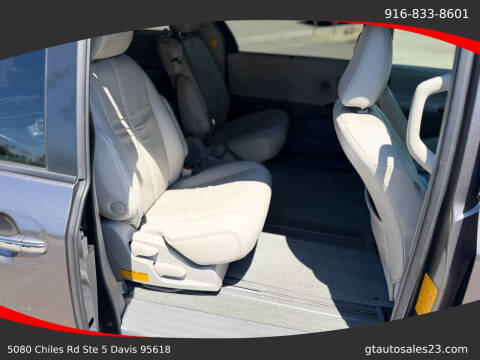 2011 Toyota Sienna
