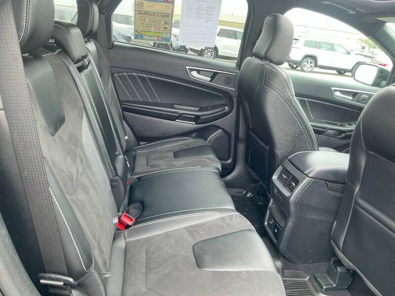 2022 Ford Edge ST