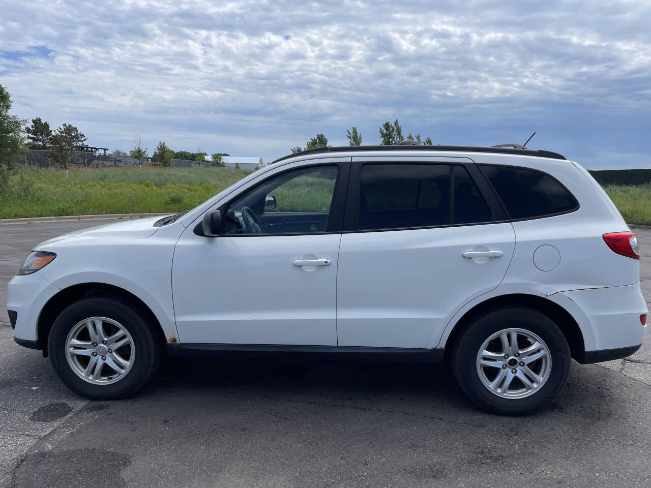 2010 Hyundai SANTA FE for sale at Twin Cities Auctions in Elk River, MN