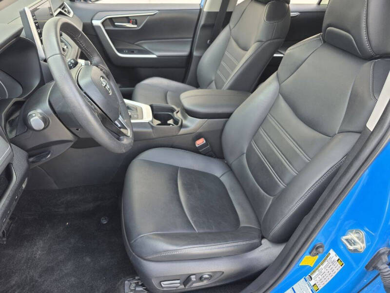 2021 Toyota RAV4 Hybrid XLE Premium