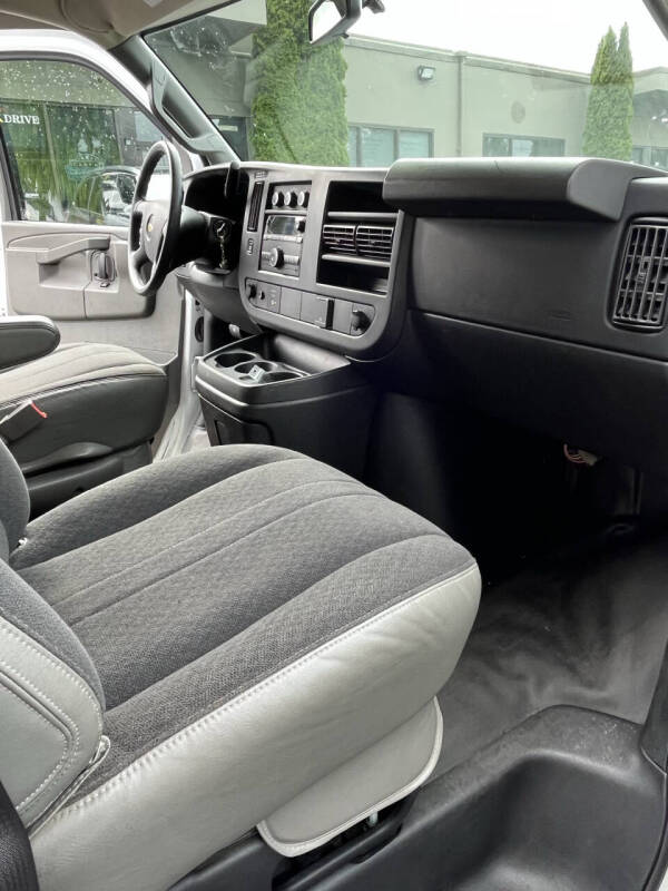 2018 Chevrolet Express 2500