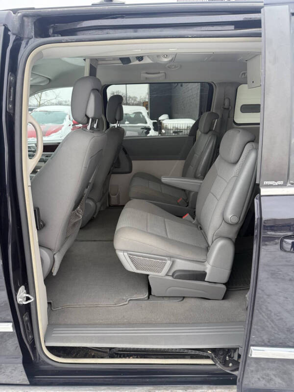 2010 Chrysler Town and Country Touring