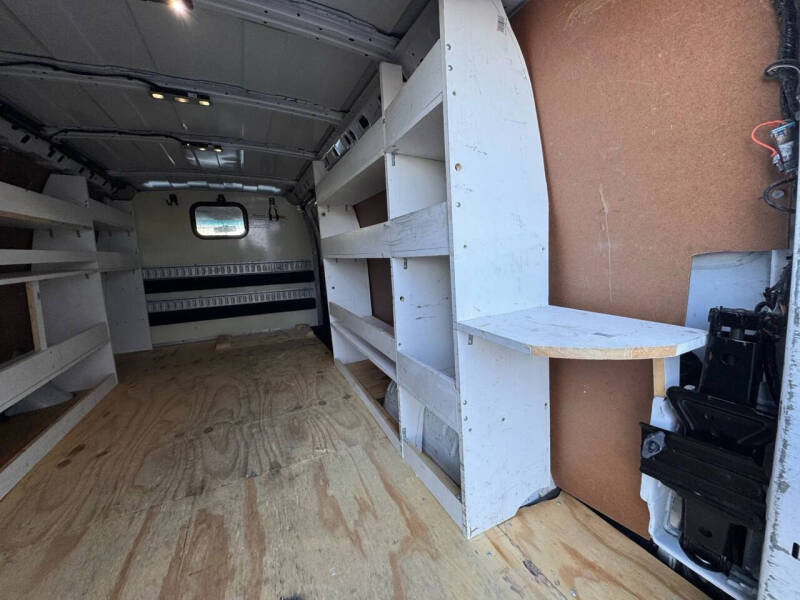 2022 Chevrolet Express 2500