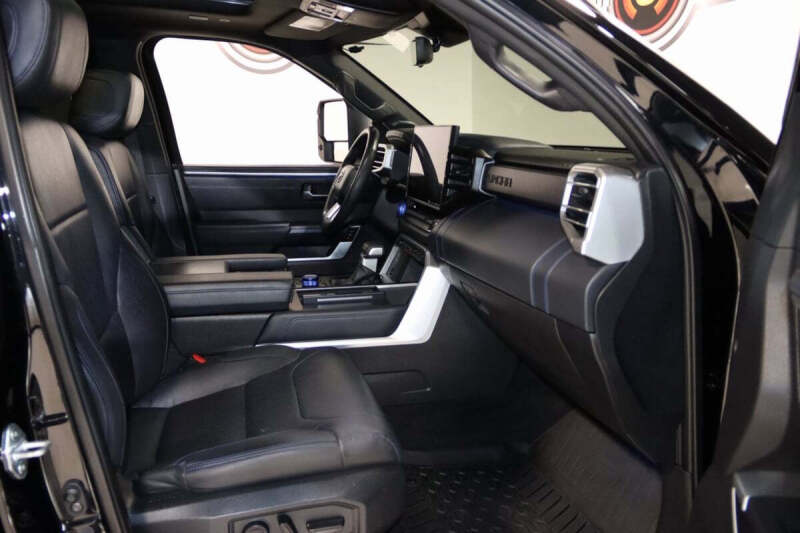 2022 Toyota Tundra Platinum