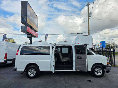 2017 Chevrolet Express LT 3500