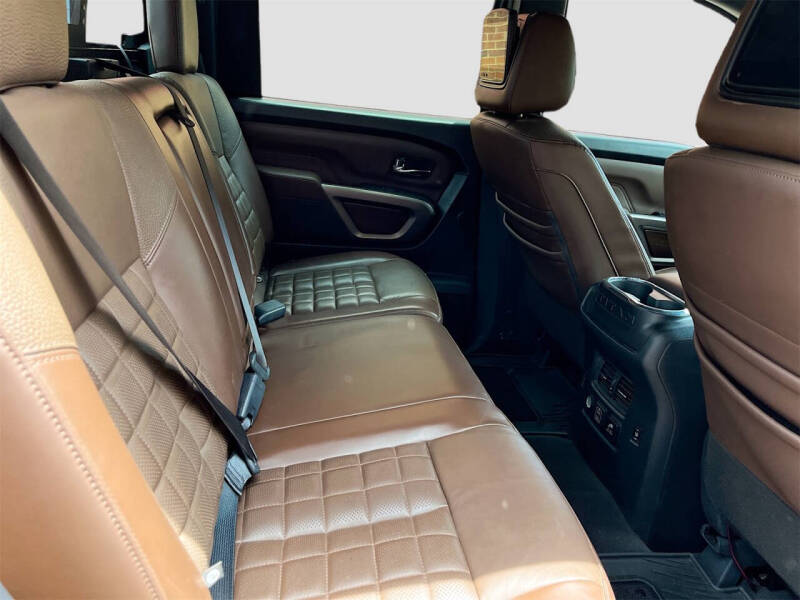 2021 Nissan Titan Platinum Reserve