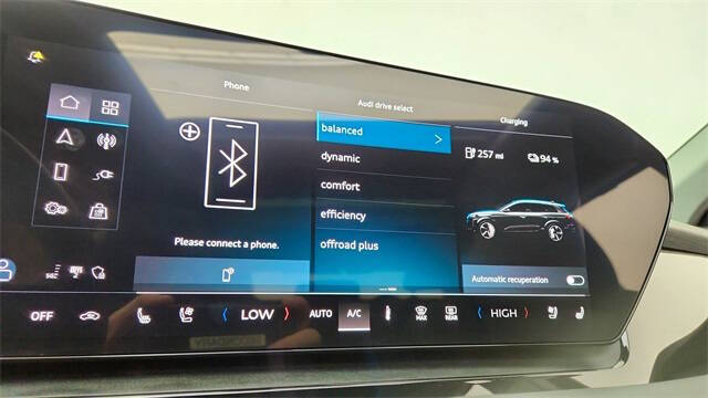 2025 Audi Q6 e-tron quattro Premium Plus