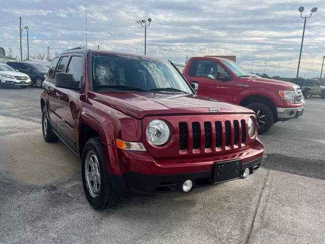 2016 Jeep Patriot for sale at CE Auto Sales in Baytown TX