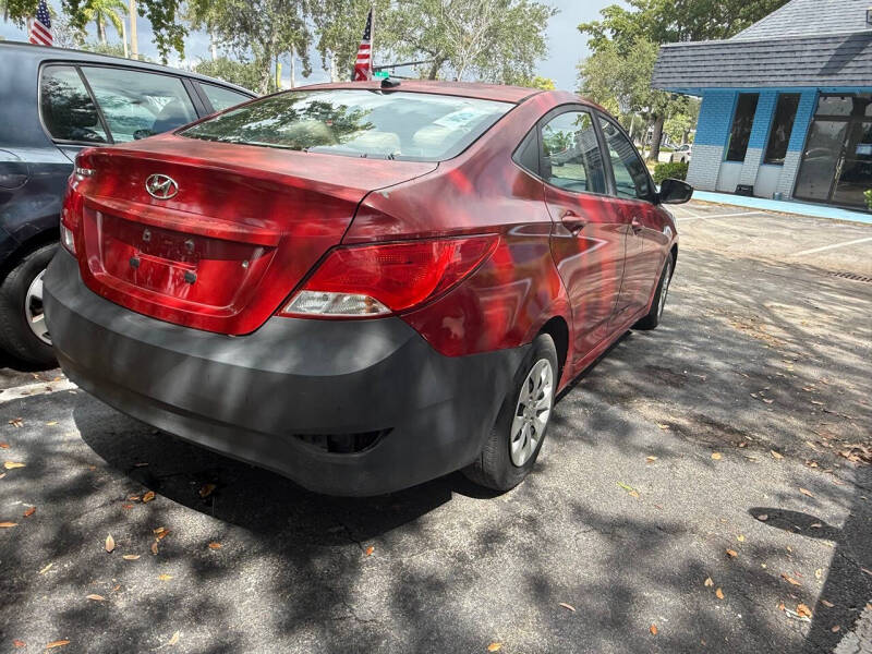 2017 Hyundai Accent SE
